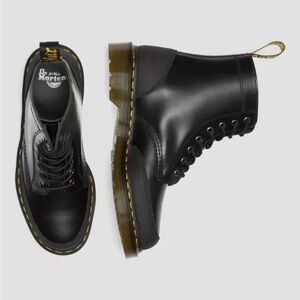 Dr Martens 1460 Guard Panel Leather Lace Up Boots Women 8 / Men 7 Black $180 NEW